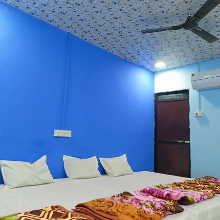 Baba Guest House Ujjain Exteriör bild
