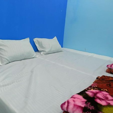 Baba Guest House Ujjain Exteriör bild