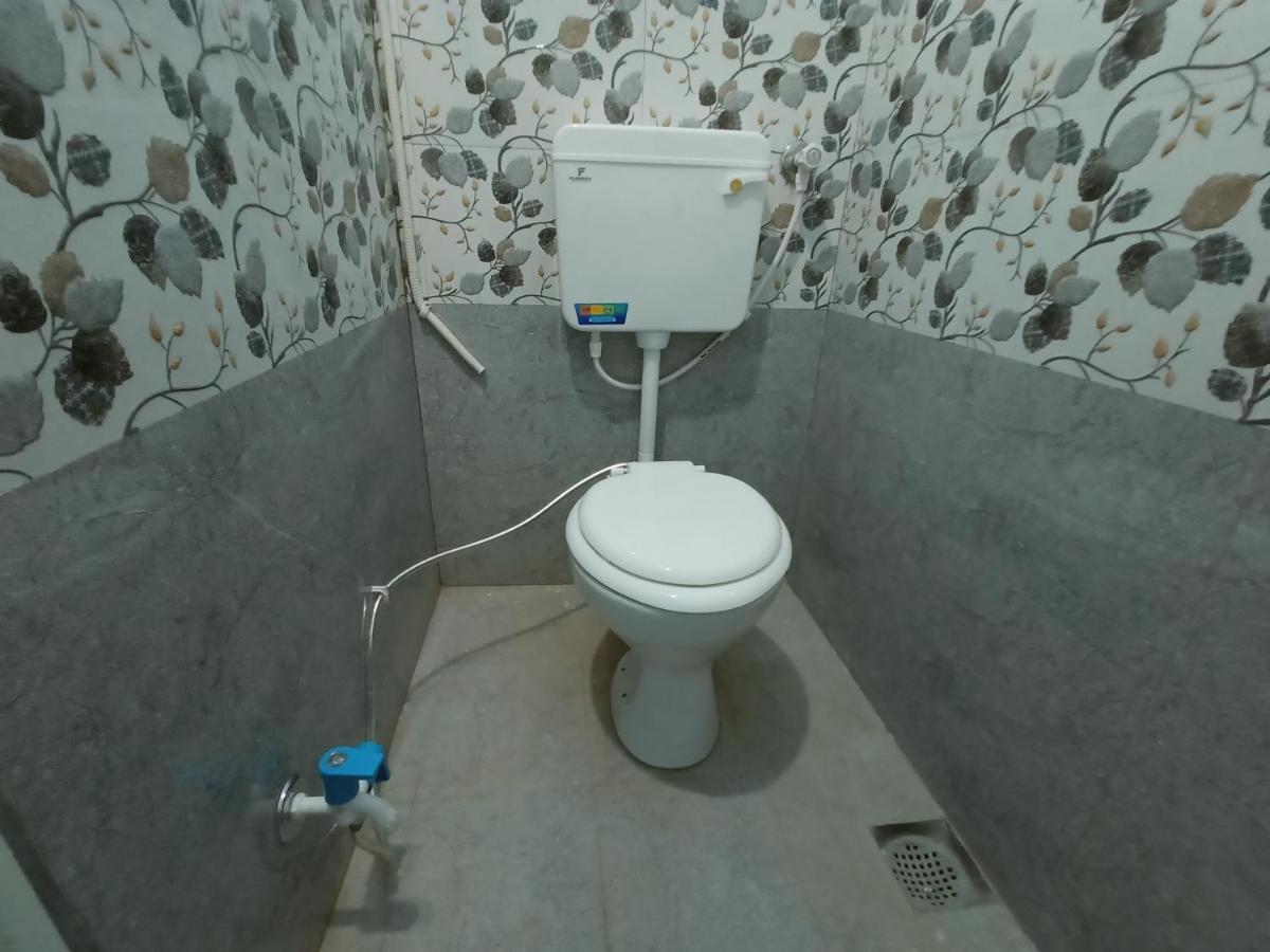 Baba Guest House Ujjain Exteriör bild