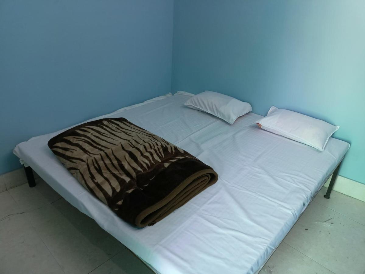 Baba Guest House Ujjain Exteriör bild