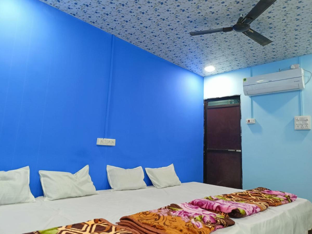 Baba Guest House Ujjain Exteriör bild