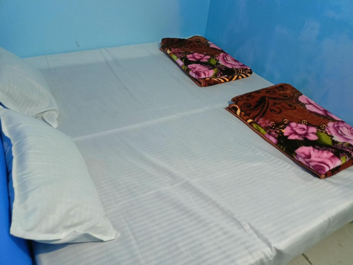 Baba Guest House Ujjain Exteriör bild